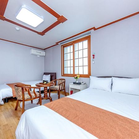 Charlie Hotel Чечжу Екстер'єр фото