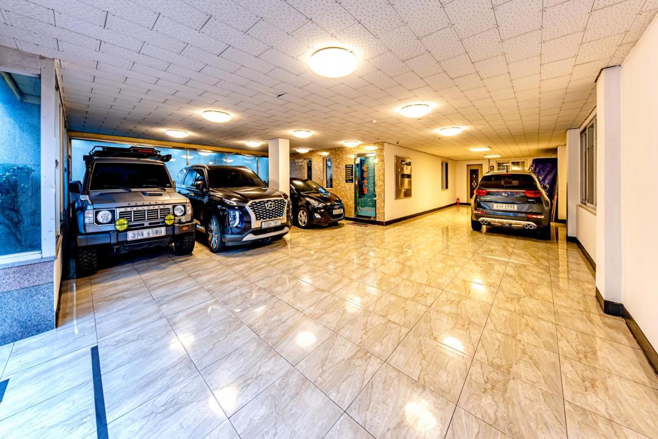 Charlie Hotel Чечжу Екстер'єр фото