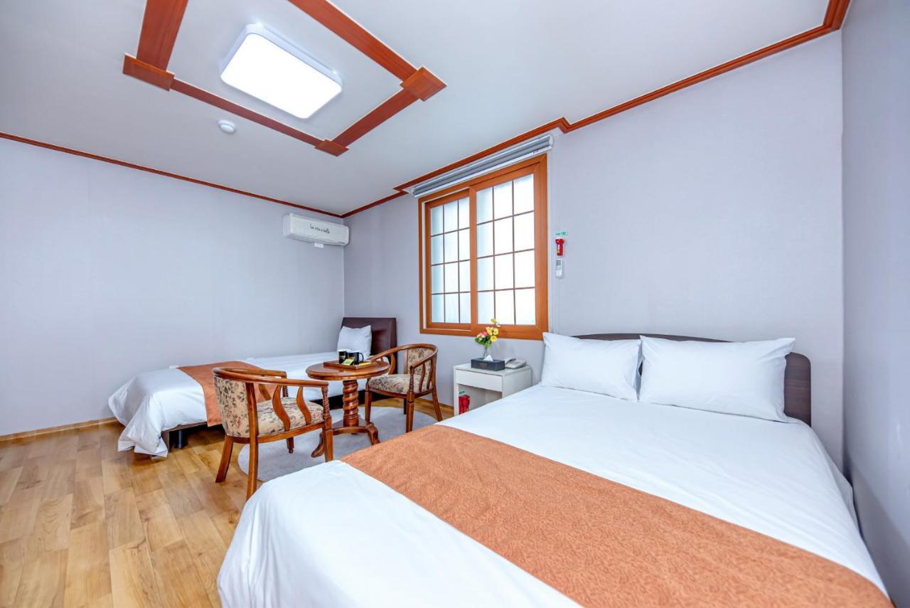 Charlie Hotel Чечжу Екстер'єр фото