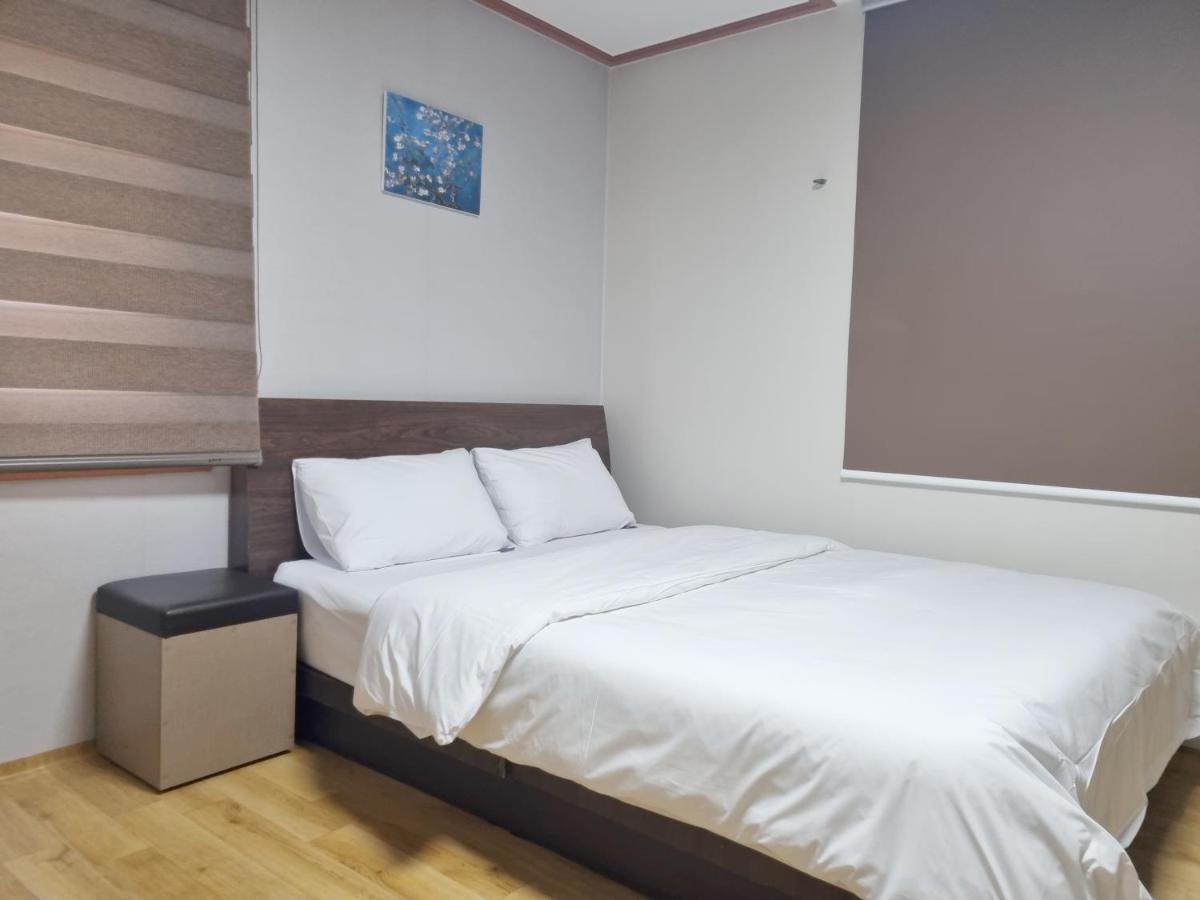 Charlie Hotel Чечжу Екстер'єр фото