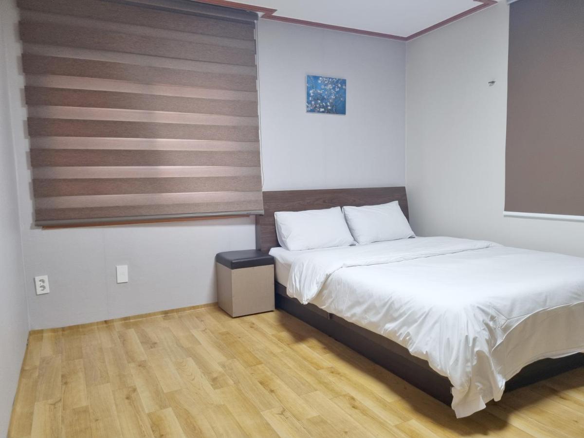 Charlie Hotel Чечжу Екстер'єр фото
