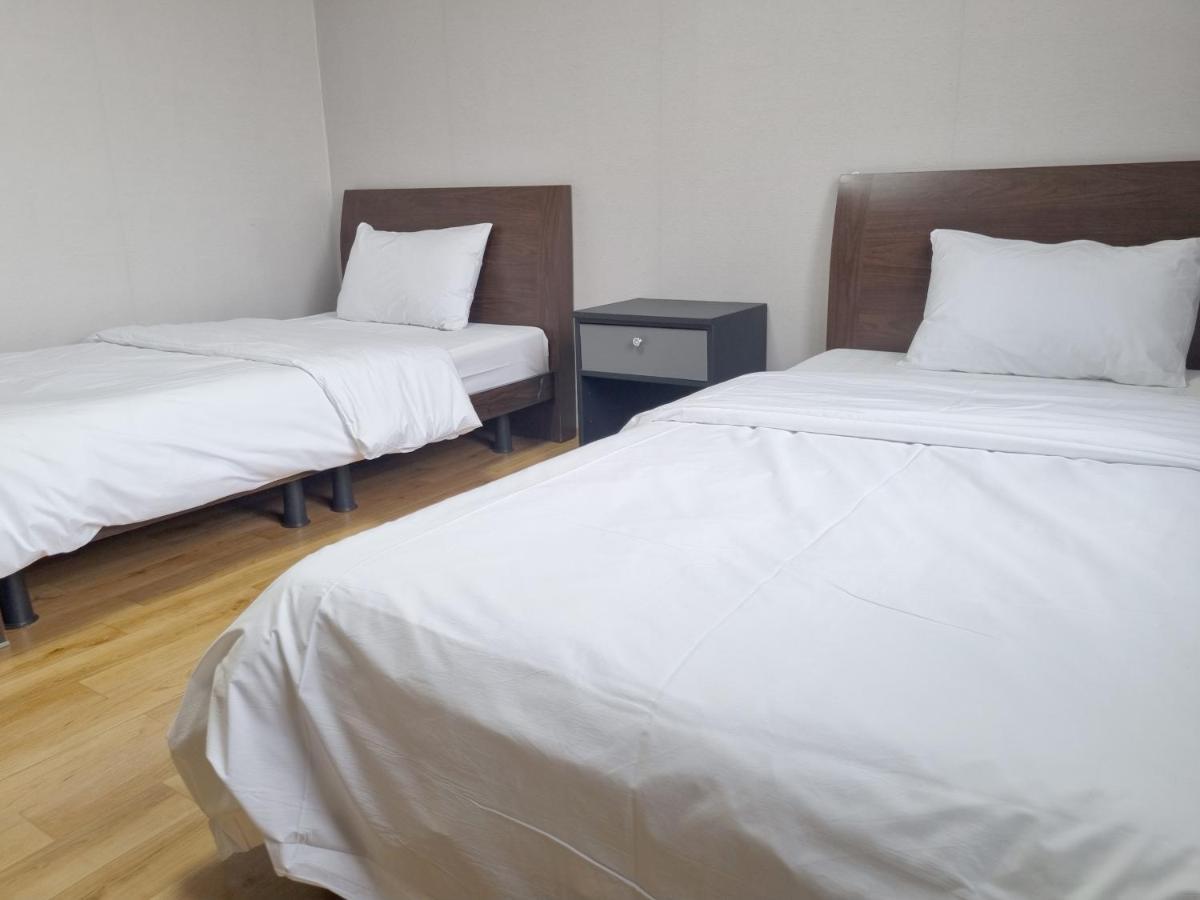 Charlie Hotel Чечжу Екстер'єр фото