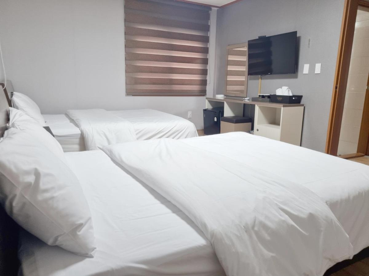 Charlie Hotel Чечжу Екстер'єр фото