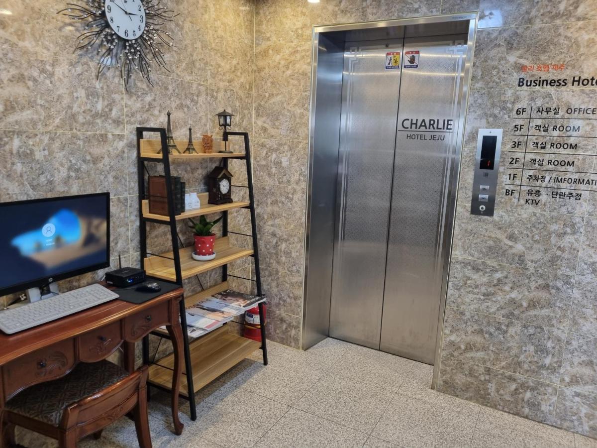 Charlie Hotel Чечжу Екстер'єр фото