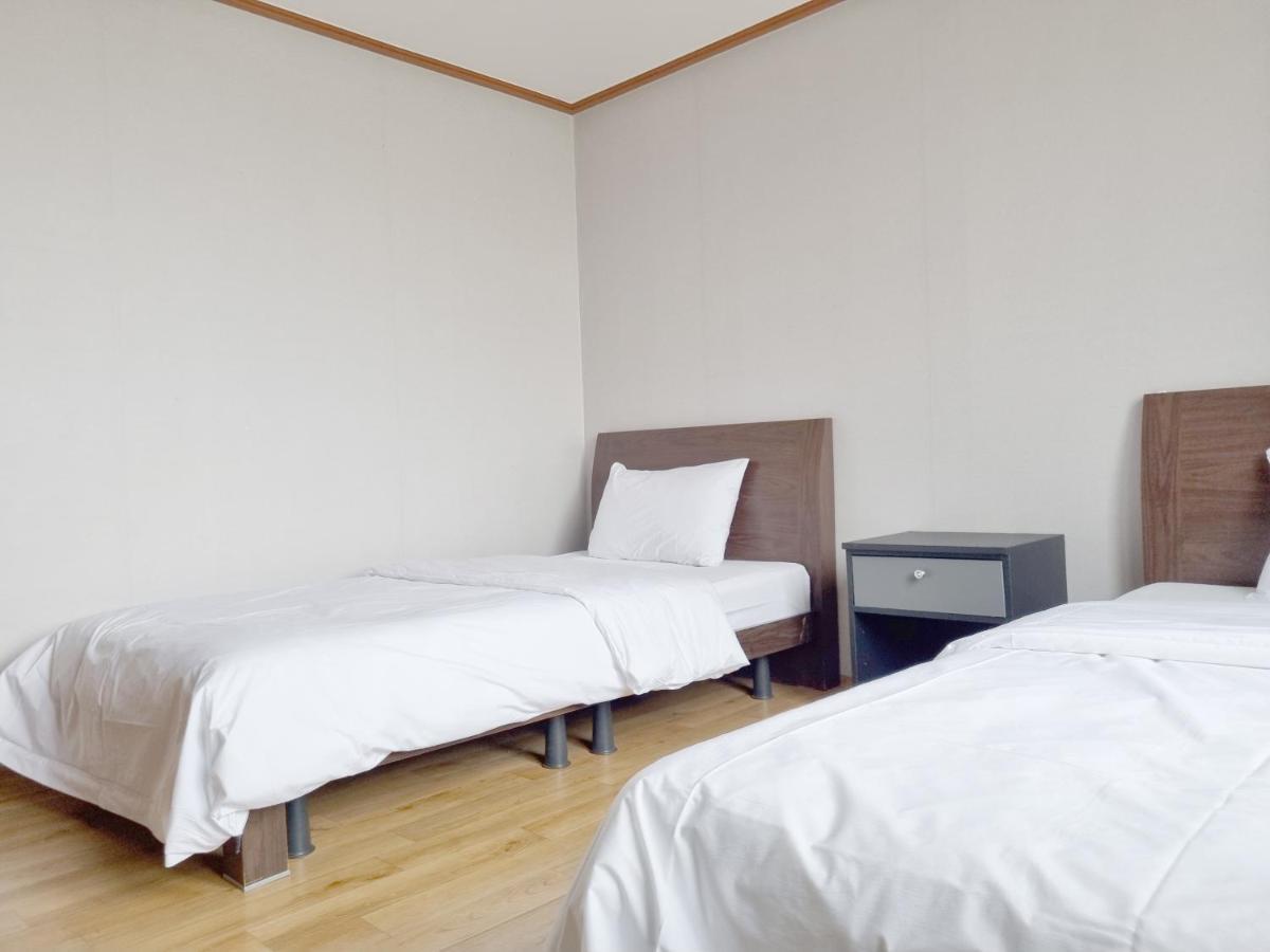 Charlie Hotel Чечжу Екстер'єр фото