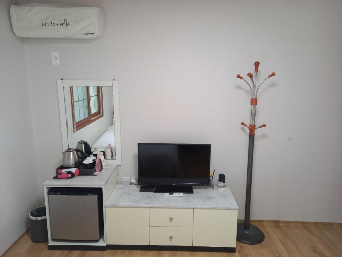 Charlie Hotel Чечжу Екстер'єр фото