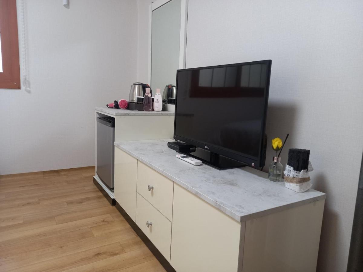 Charlie Hotel Чечжу Екстер'єр фото